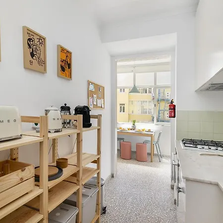 Apartament Whome Urban Chic, Great For D Nomads & R Workers