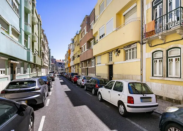 Whome Urban Chic, Great For D Nomads & R Workers